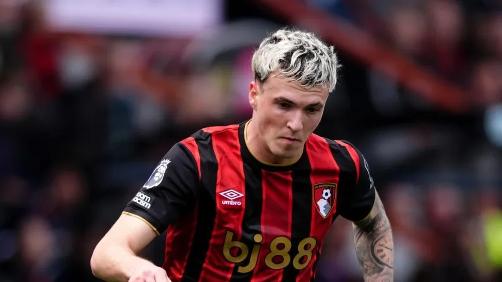 Álex Jiménez, el jugador de 21 años del Bournemouth, se perderá el próximo partido por un incidente con una menor de 15 años